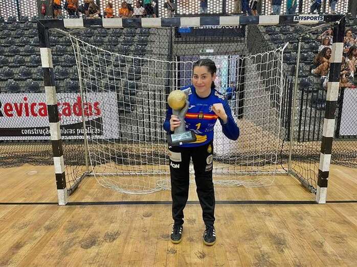 Andrea Suárez, guardameta del Club Balonmano Remudas / TA